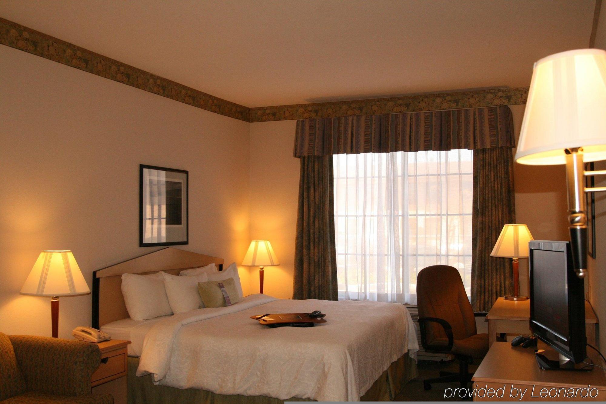 Hampton Inn & Suites San Francisco-Burlingame-Airport South Room photo