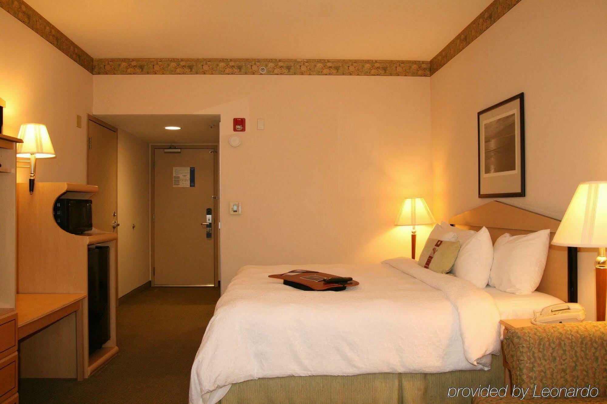 Hampton Inn & Suites San Francisco-Burlingame-Airport South Room photo